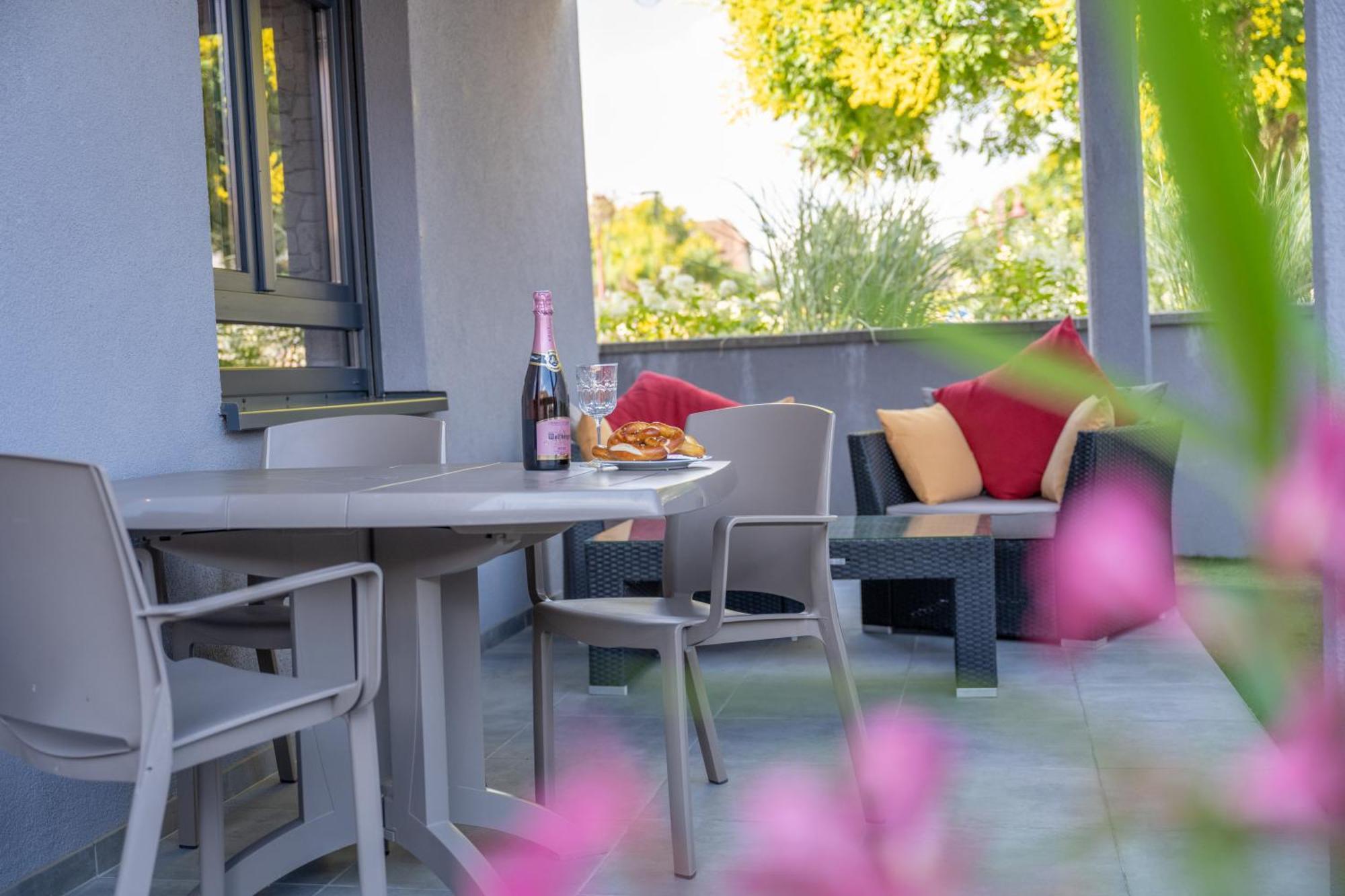 Le Refuge Des Sorciers Apartment Horbourg Ngoại thất bức ảnh