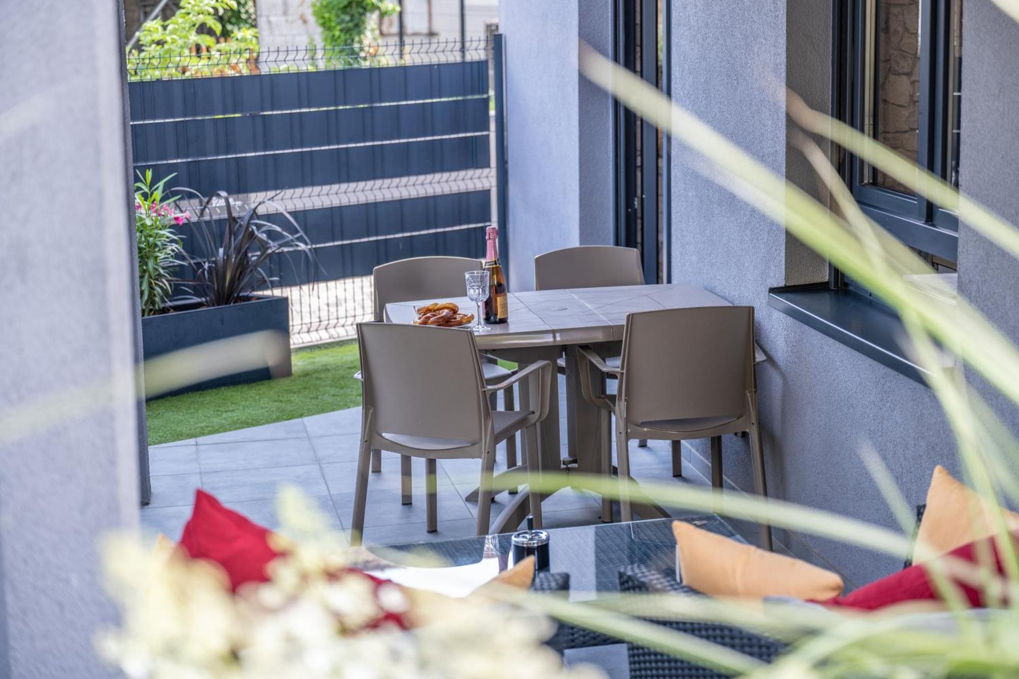 Le Refuge Des Sorciers Apartment Horbourg Ngoại thất bức ảnh